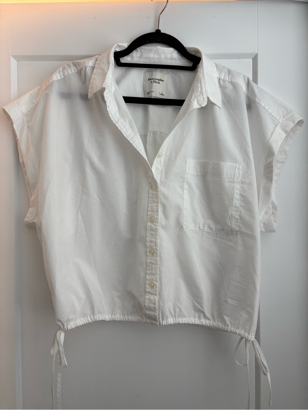 Abercrombie & Fitch White Cropped Button-Up Shirt